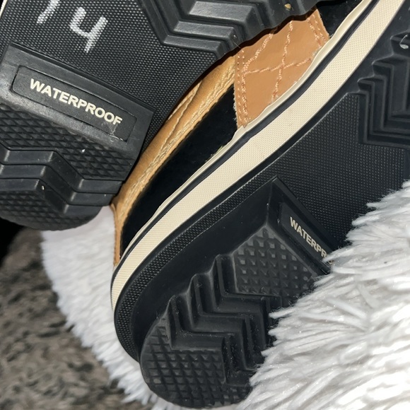 Snow boots - Picture 6 of 7